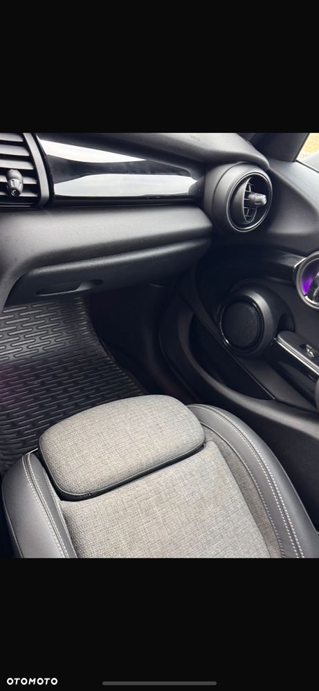 MINI Cooper Standard - 15