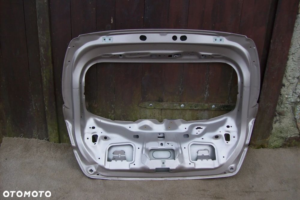 tylna klapa ford fiesta mk8 - 5