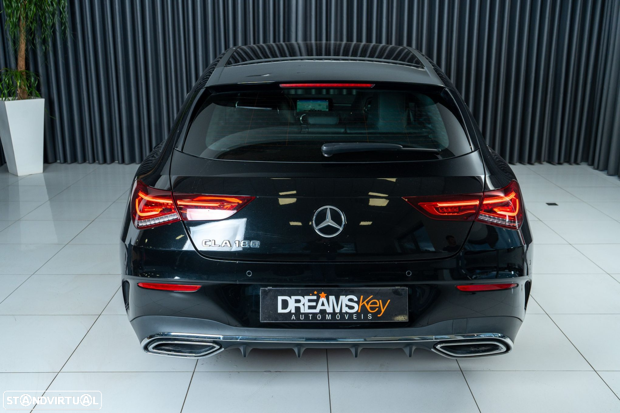 Mercedes-Benz CLA 180 Shooting Brake 7G-DCT AMG Line - 3