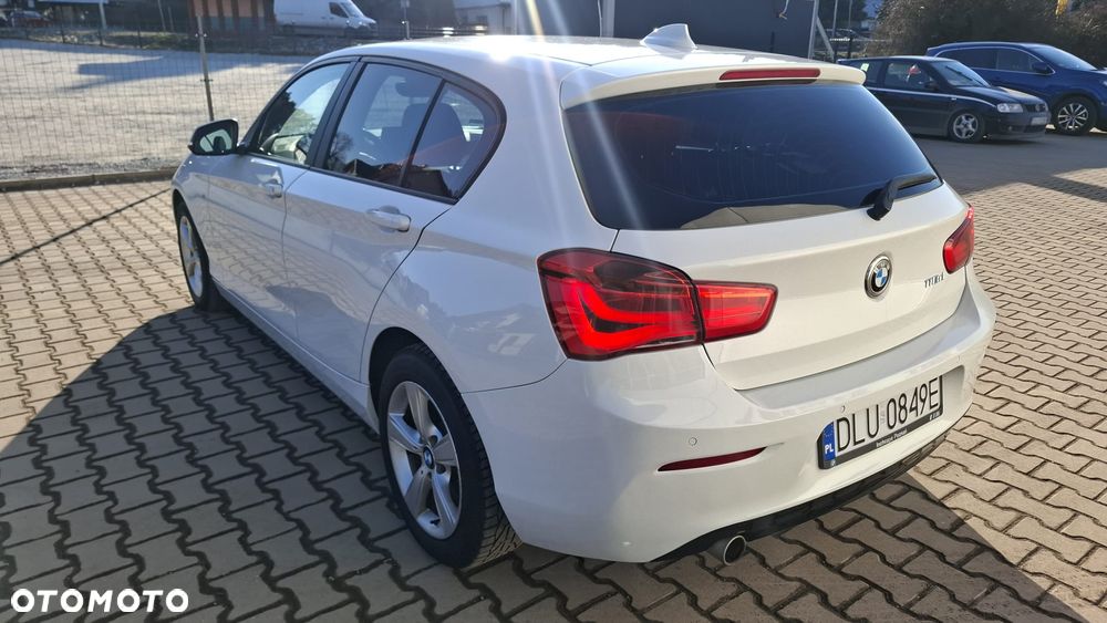 BMW Seria 1 118d Sport Line - 4