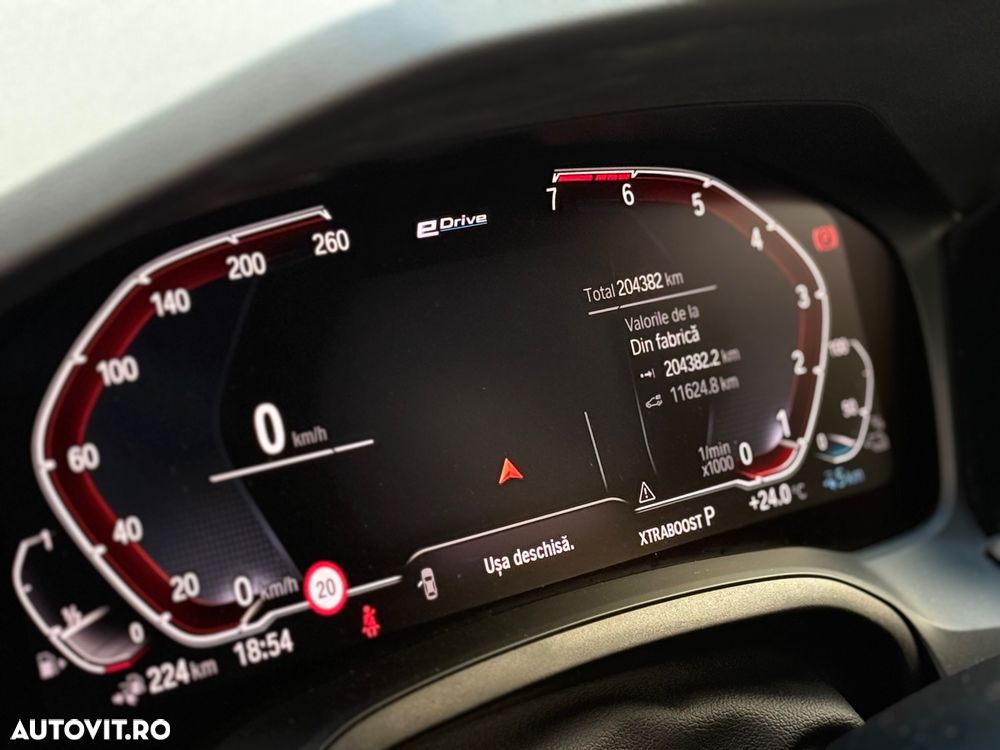 BMW Seria 3 330e Aut. Advantage - 19