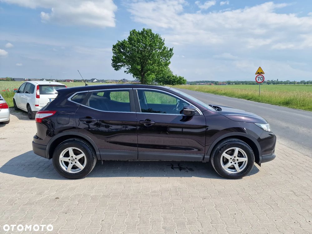 Nissan Qashqai 1.2 DIG-T N-Connecta EU6 - 8