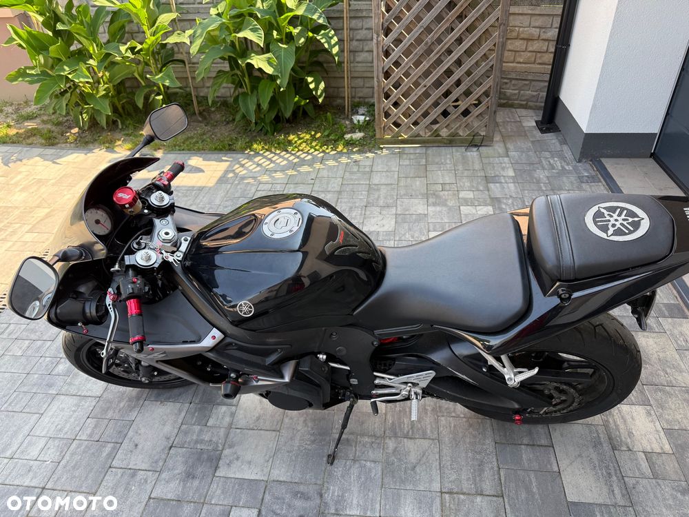 Yamaha R6 - 4