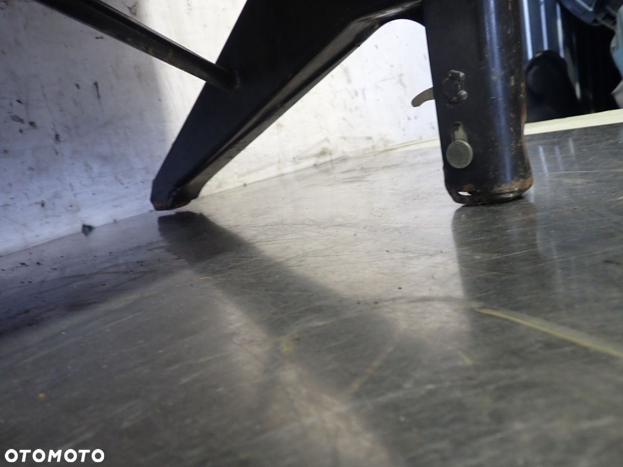 FOTEL BLIŹNIAK DRUGI RZĄD VOLKSWAGEN T4 TRANSPORTER 1.9 - 20