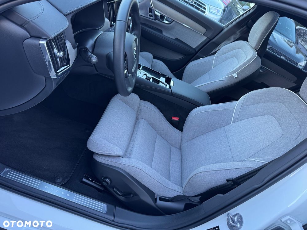 Volvo V90 T8 Twin Engine AWD Inscription - 16