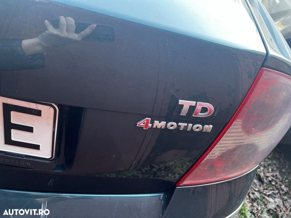 Volkswagen Passat 1.9TDI 4Motion Highline - 7