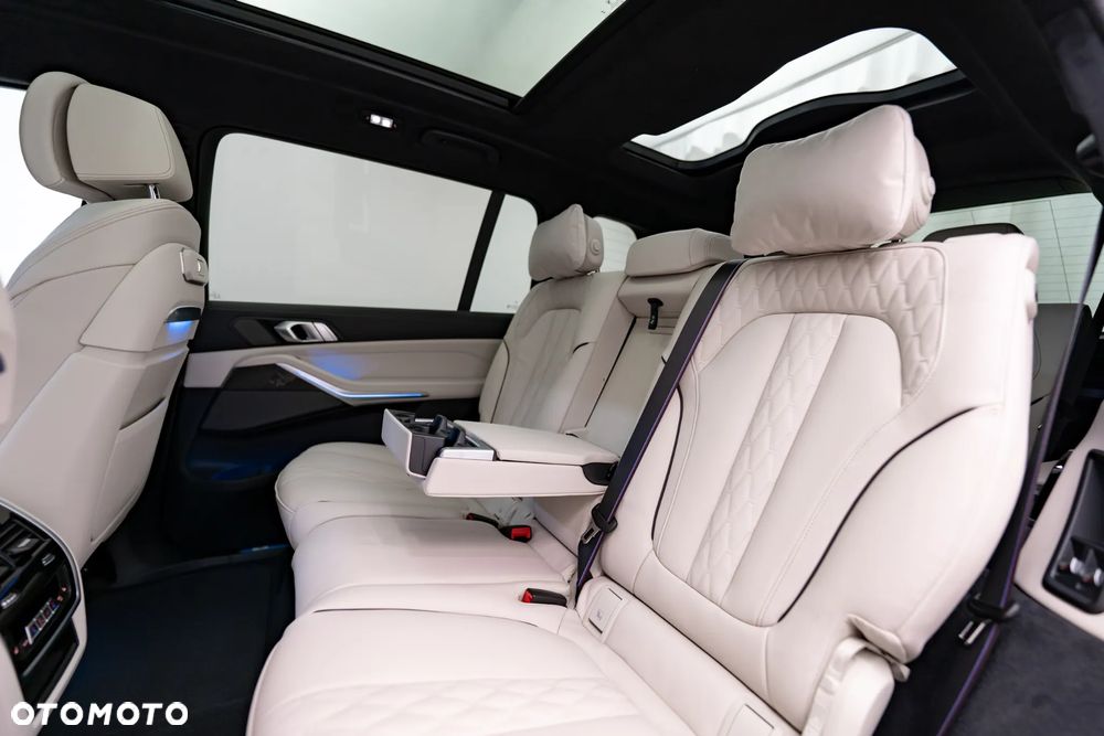 BMW X7 - 18
