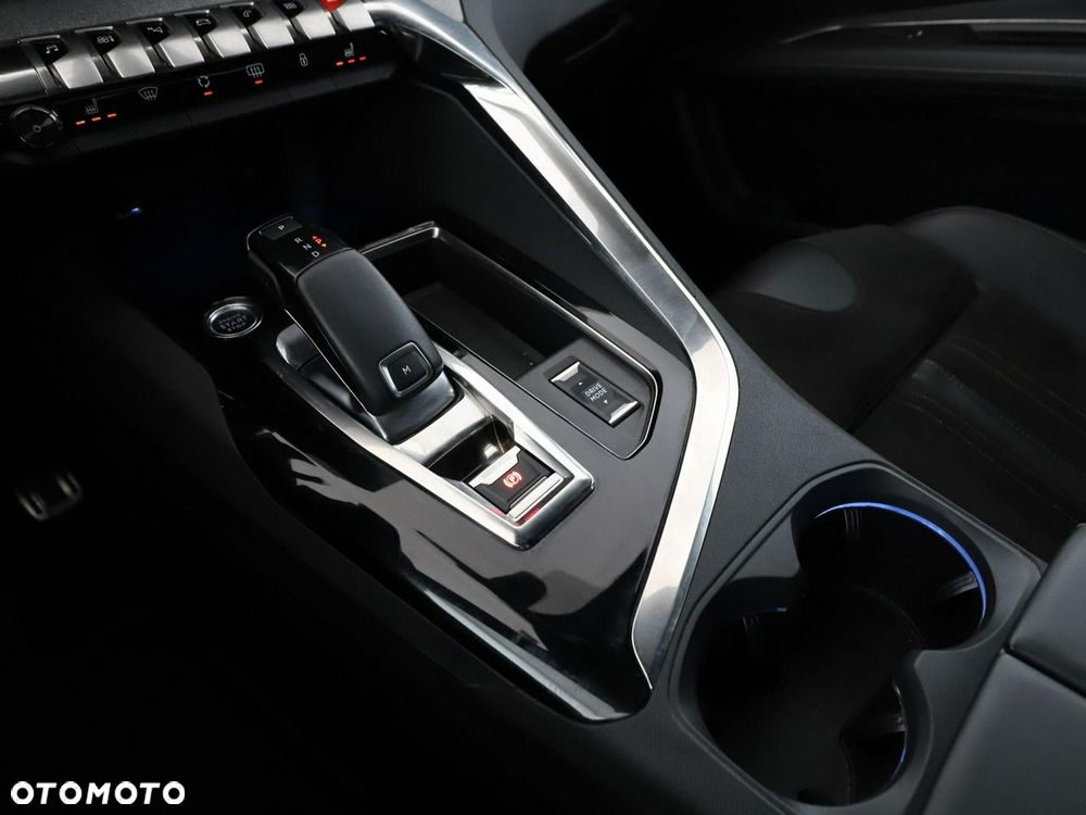 Peugeot 3008 1.6 PureTech GT S&S EAT8 - 31