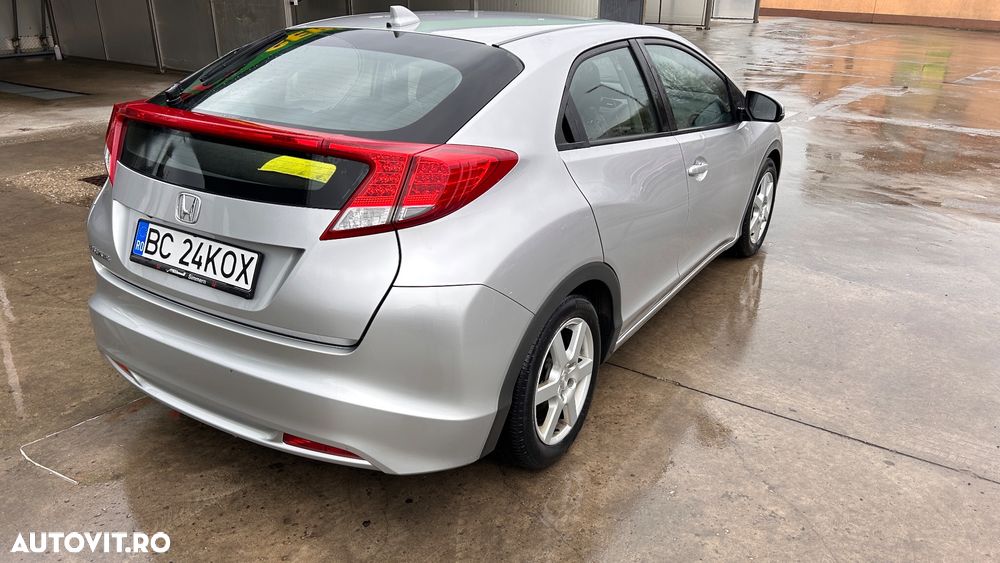 Honda Civic 1.4 i-VTEC Sport - 3