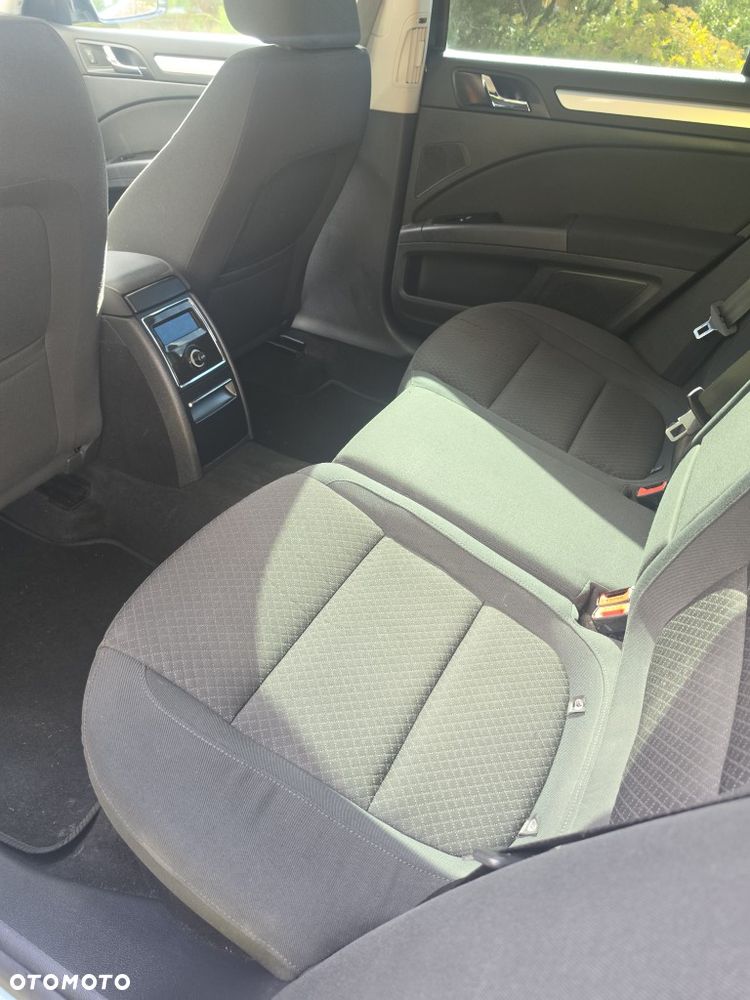 Skoda Superb 2.0 TDI Ambition DSG - 11