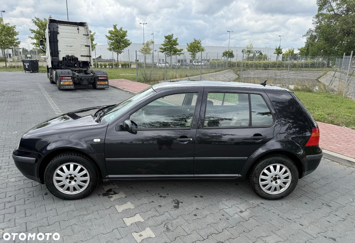 Volkswagen Golf IV 1.4 Basis - 2