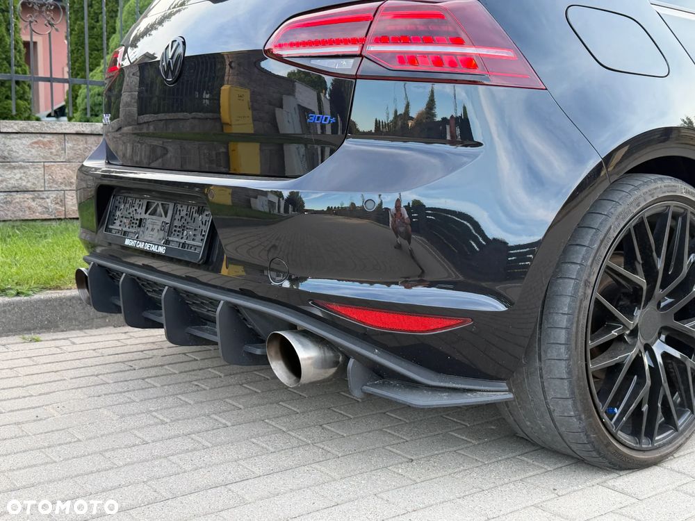 Volkswagen Golf - 26