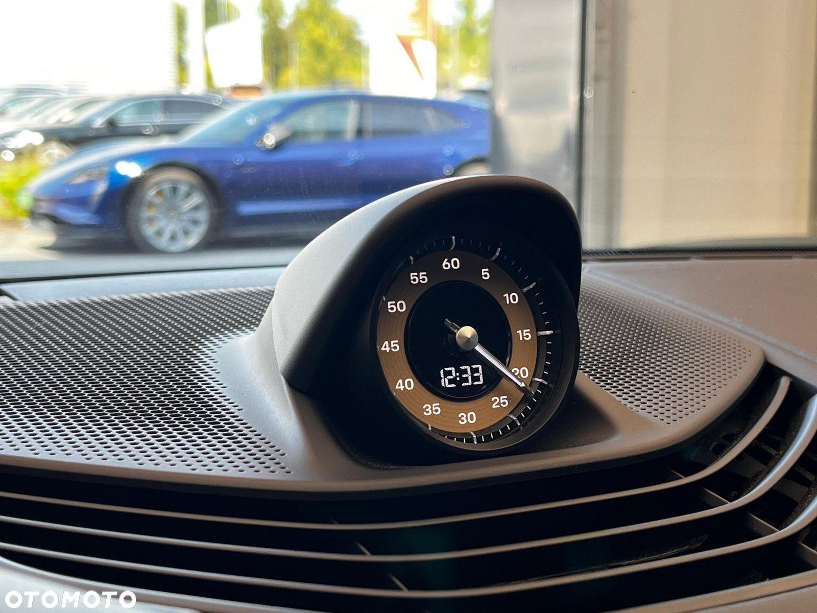 Porsche Taycan - 7