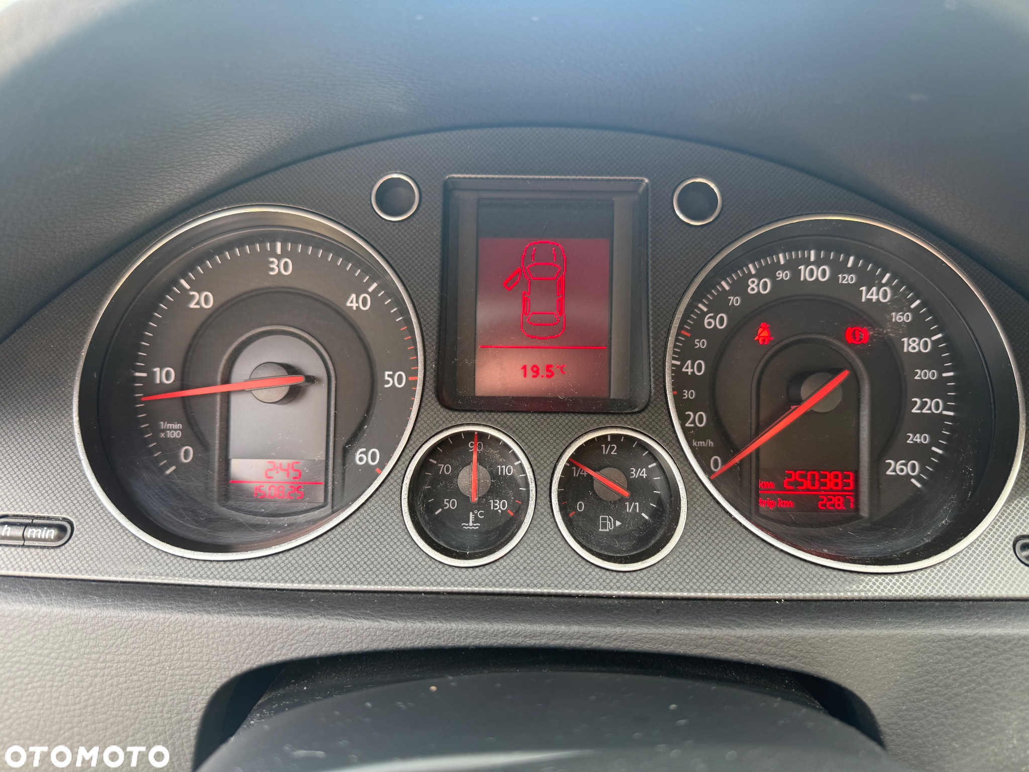 Volkswagen Passat - 19