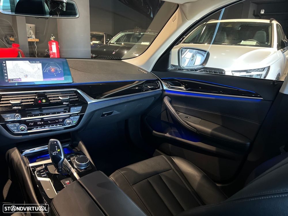 BMW 520 d Auto - 40