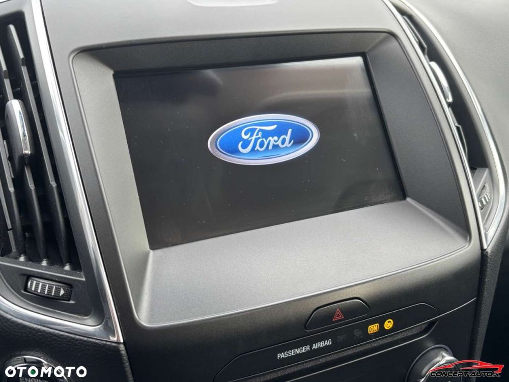 Ford S-Max - 32
