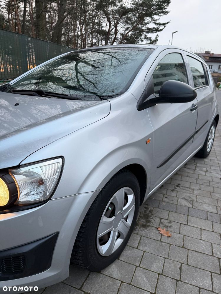 Chevrolet Aveo 1.2 LS - 15