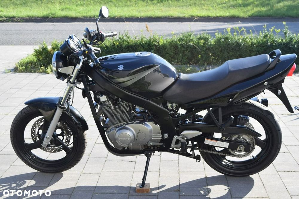 Suzuki GS - 12