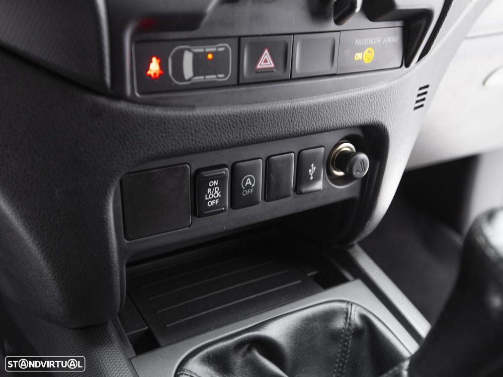 Mitsubishi L200 2.4 DI-D Club 4WD C/IVA - 13