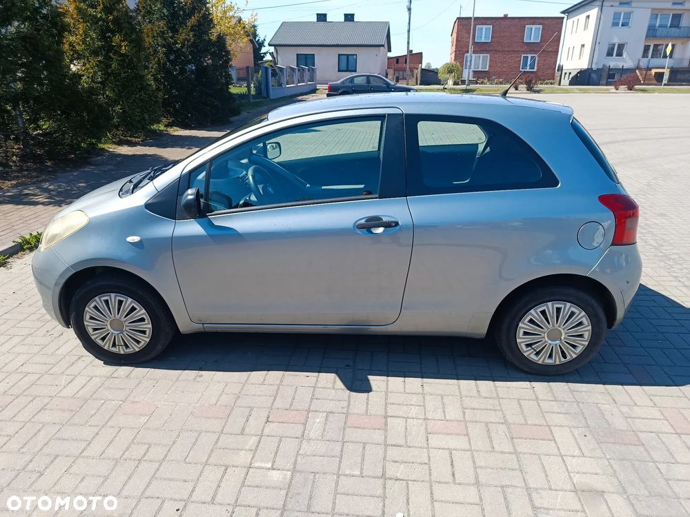 Toyota Yaris 1.0 VVT-i - 8