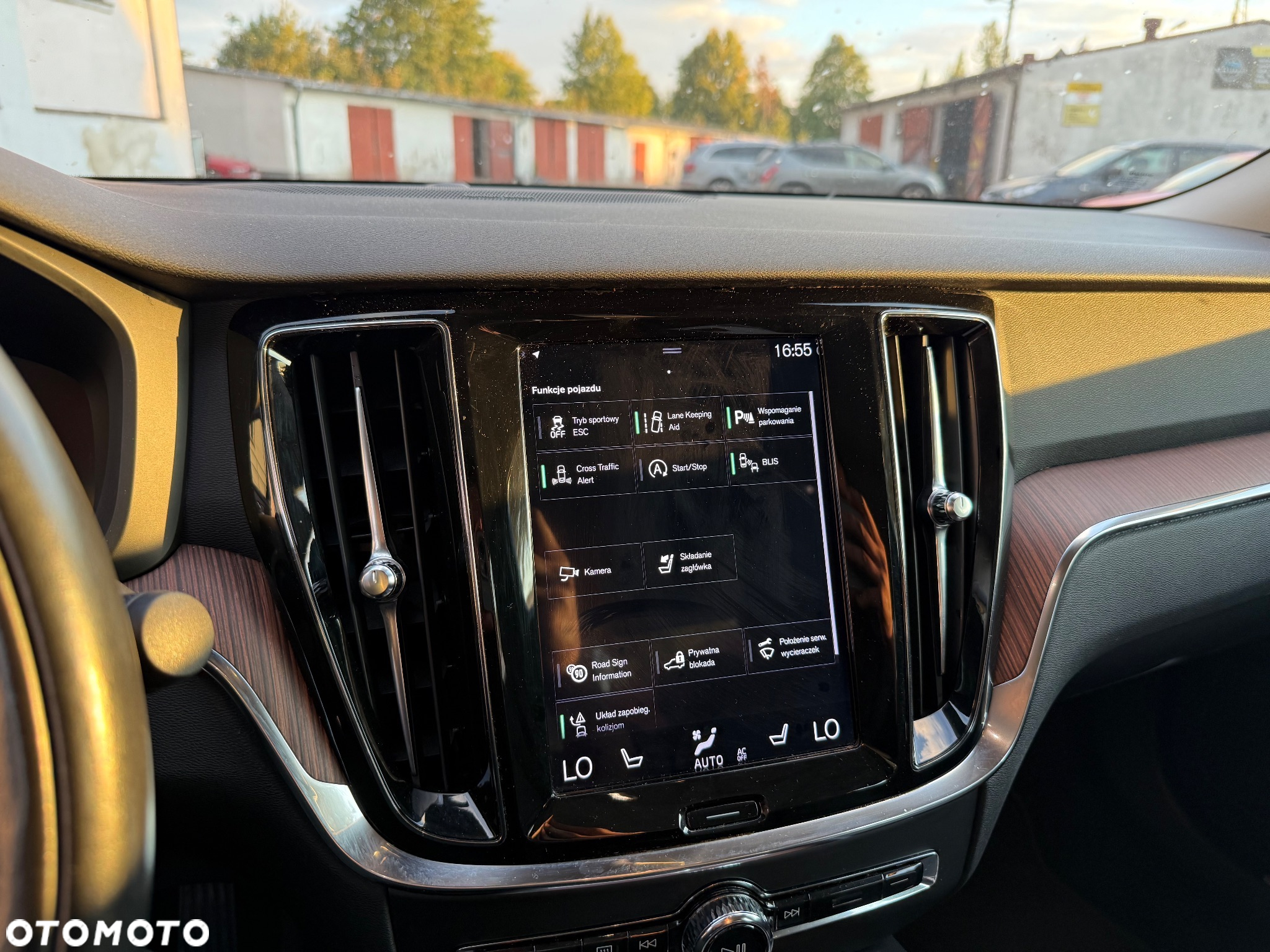 Volvo S60 T5 Momentum Pro - 18