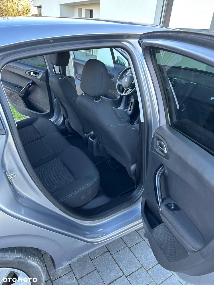 Peugeot 208 PureTech 82 Stop & Start Signature - 9