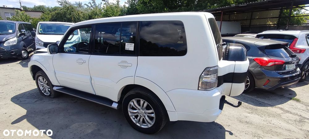 Mitsubishi Pajero 3.2 DID Instyle - 28