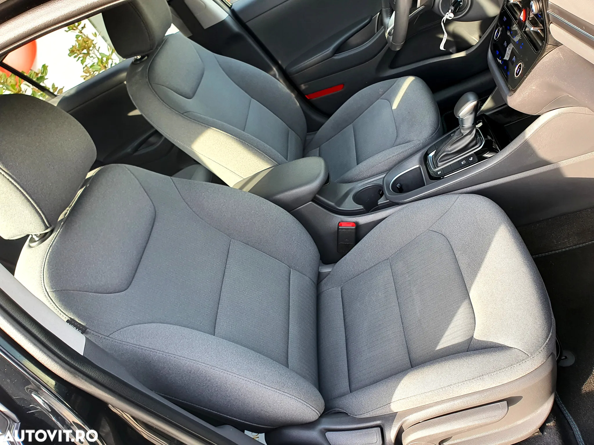 Hyundai IONIQ Plug-in-Hybrid 1.6 GDI Style - 28