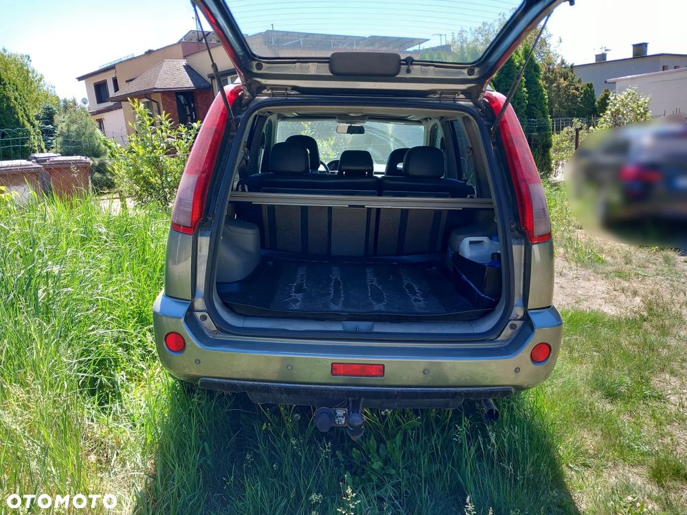 Nissan X-Trail 2.5 4x4 Elegance - 10