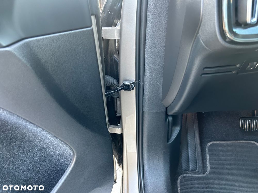 Volvo XC 40 T4 Recharge DKG Inscription Expression - 11