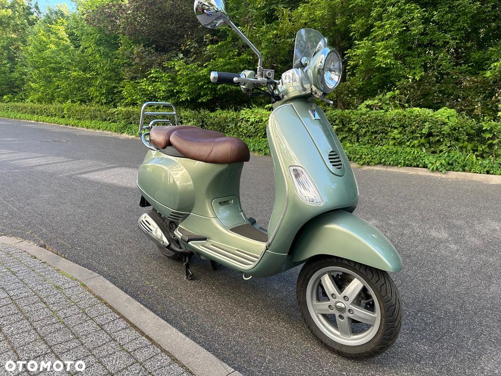 Piaggio Vespa - 4