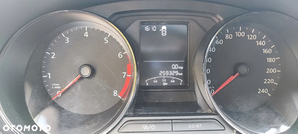 Volkswagen Polo - 11