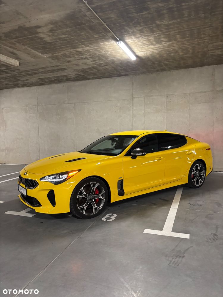Kia Stinger - 2