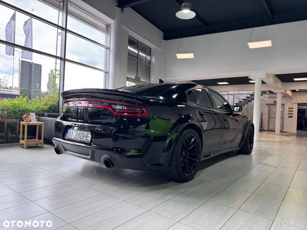 Dodge Charger - 4