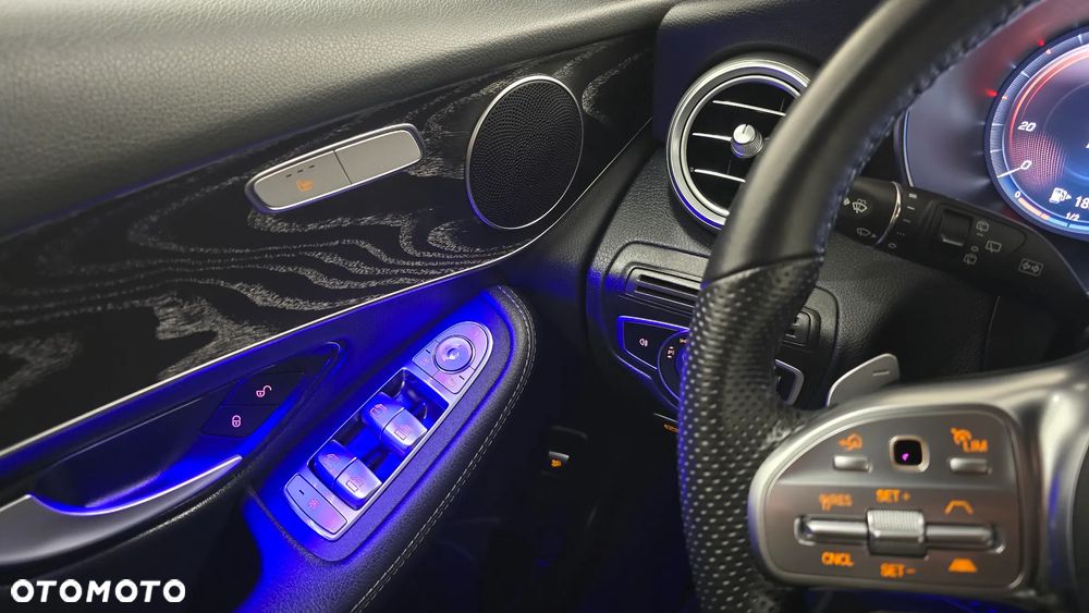 Mercedes-Benz GLC 300 de 4-Matic Business Edition - 36