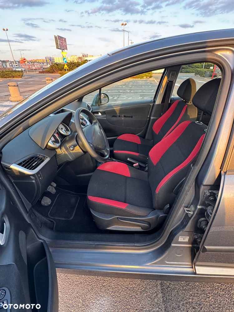 Peugeot 207 1.4 nICE - 19
