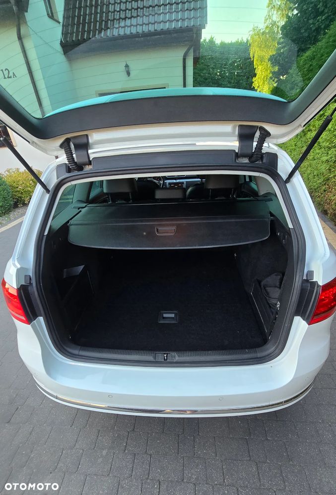 Volkswagen Passat 2.0 TDI 4Motion DSG BlueMotion Tech R-Line - 14