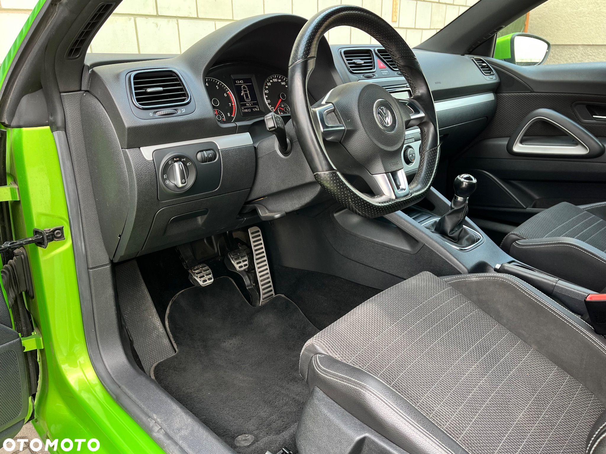 Volkswagen Scirocco 1.4 TSI Perfectline R-Style - 32