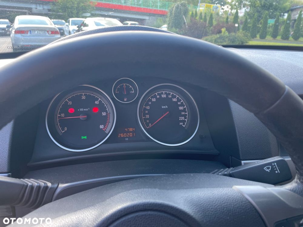 Opel Astra 1.9 CDTI Cosmo - 17
