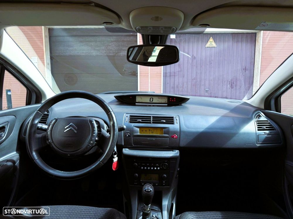 Citroën C4 1.4 16V SX - 13