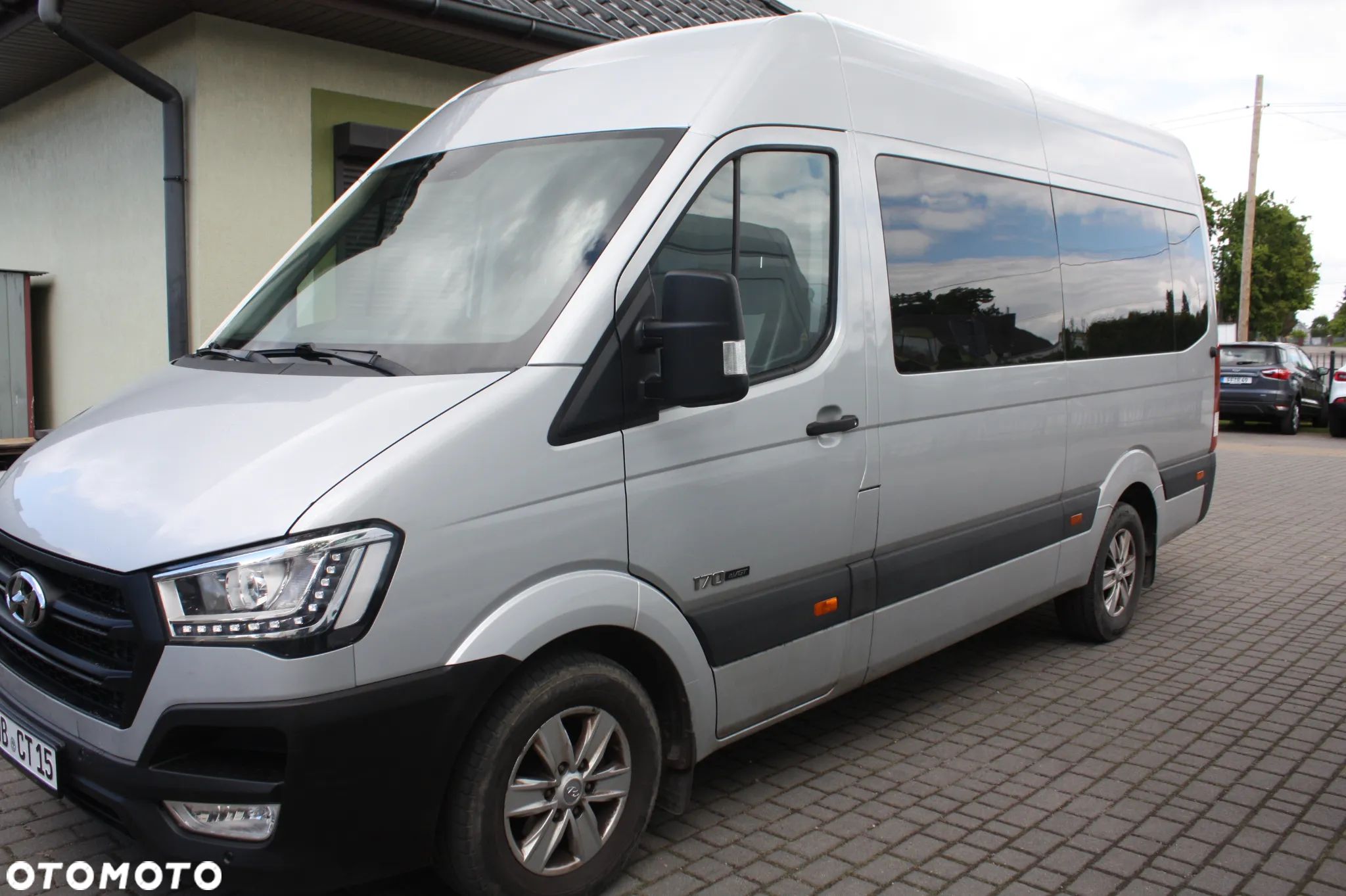 Hyundai H350 - 1