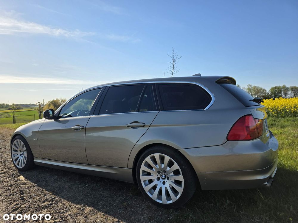 BMW Seria 3 320d Efficient Dynamics Luxury Line - 4