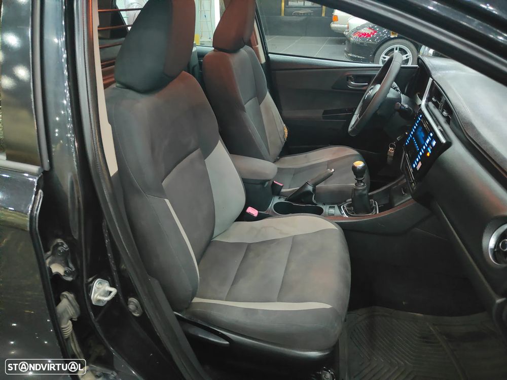 Toyota 1.4 D-4D + AC - 16