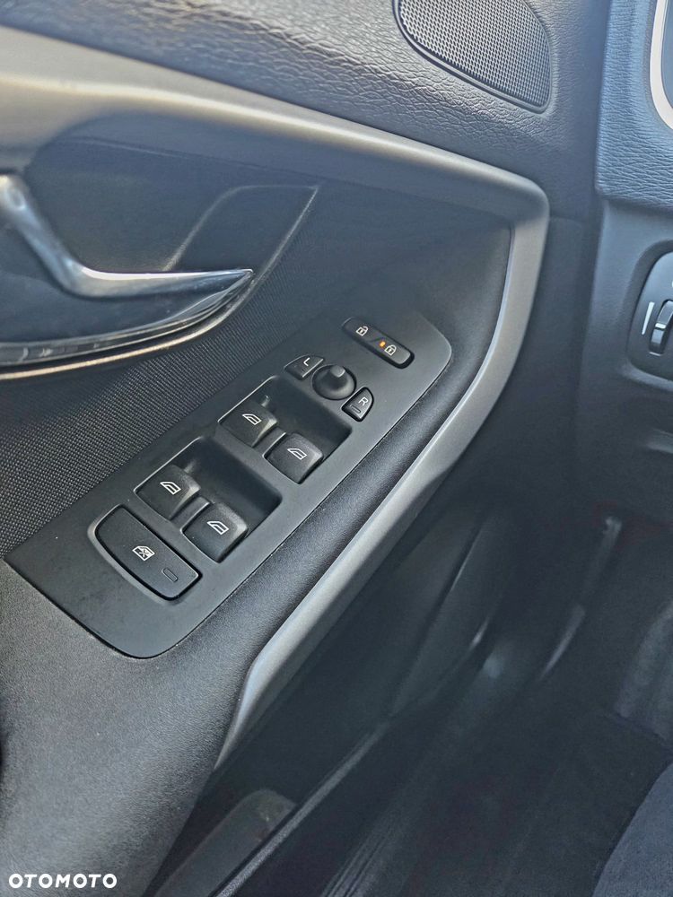 Volvo V40 D2 Kinetic - 7