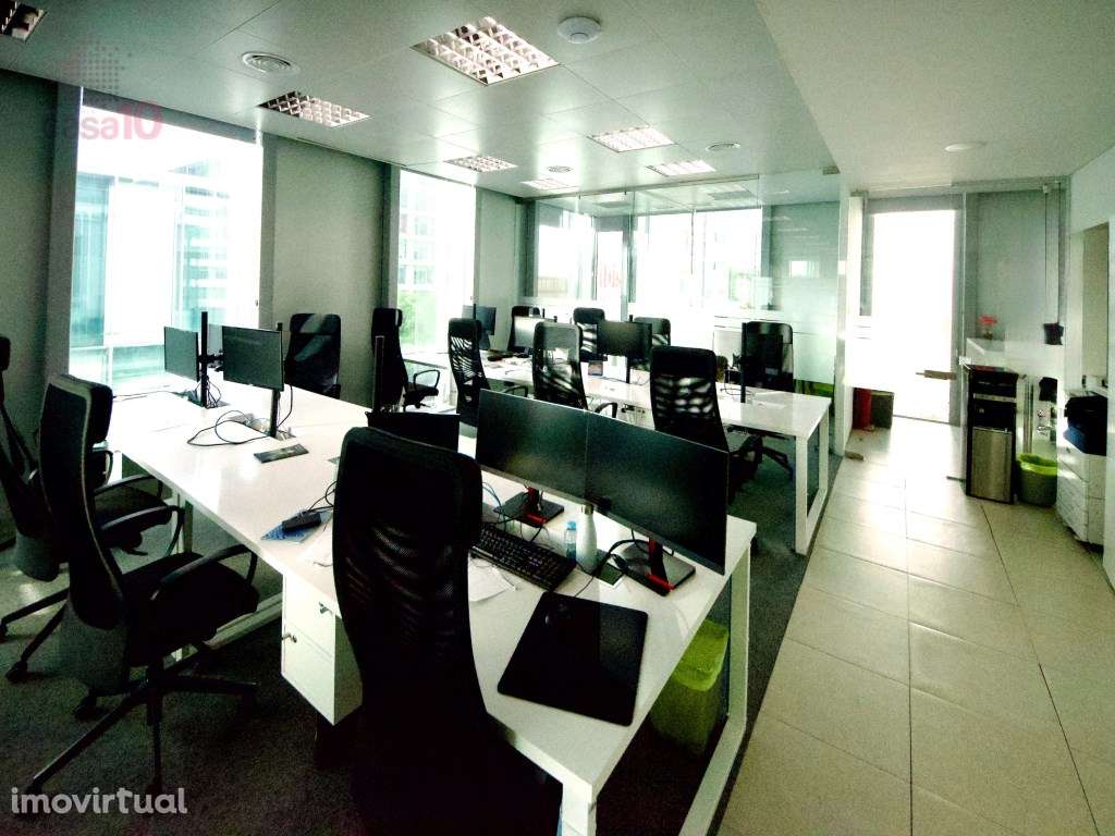 Arrenda-se escritório de 141m² no centro do Parque das Nações - Grande imagem: 4/8