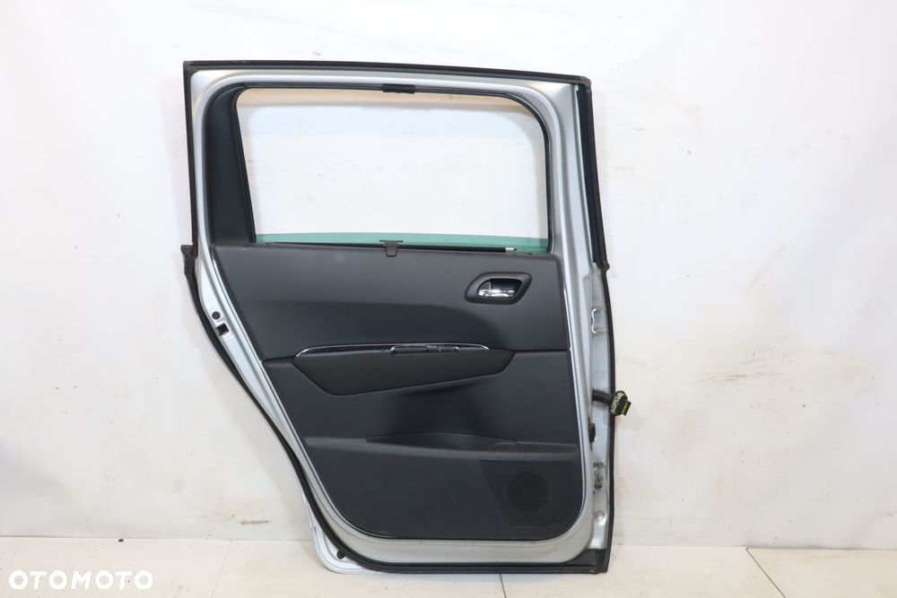 DRZWI LEWY TYŁ PEUGEOT 5008 I EZRC MINIVAN - 2