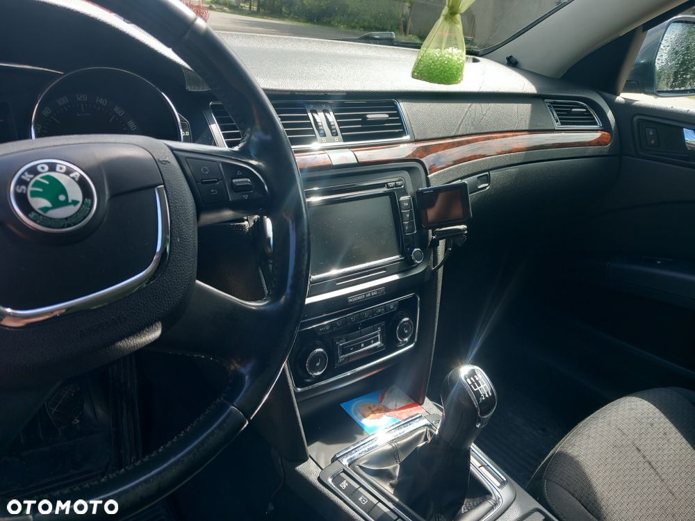 Skoda Superb 2.0 TDI Ambition - 9