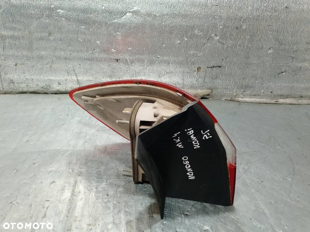LAMPA TYLNA PRAWA FORD MONDEO MK4 7S7113404B KOMBI - 3