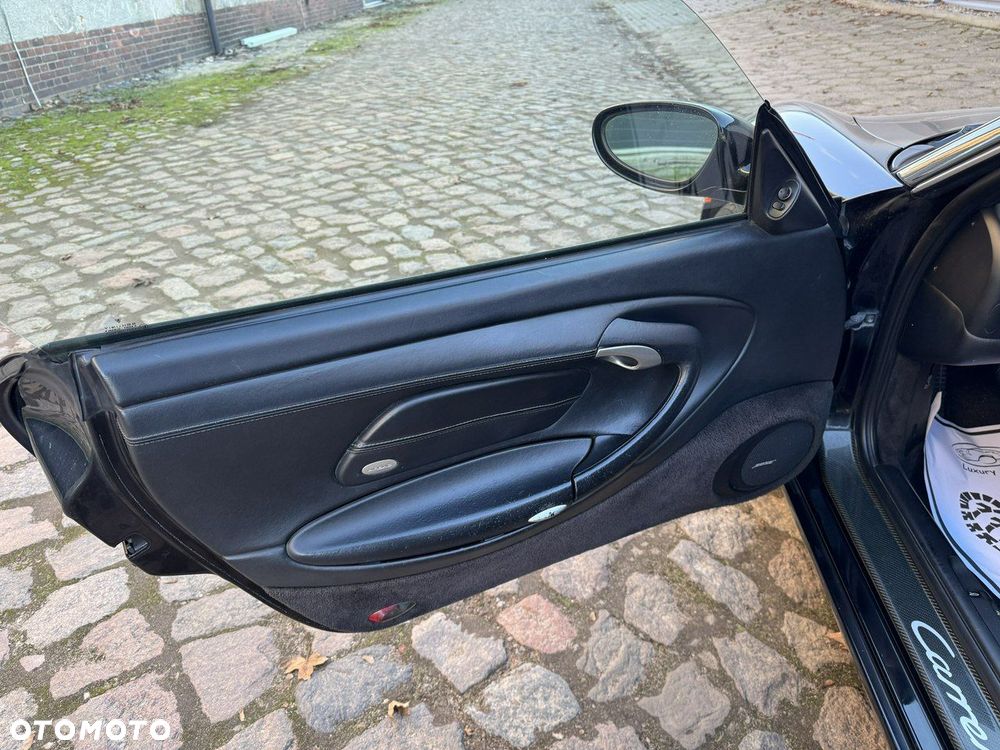 Porsche 911 Carrera 4 Cabrio - 18