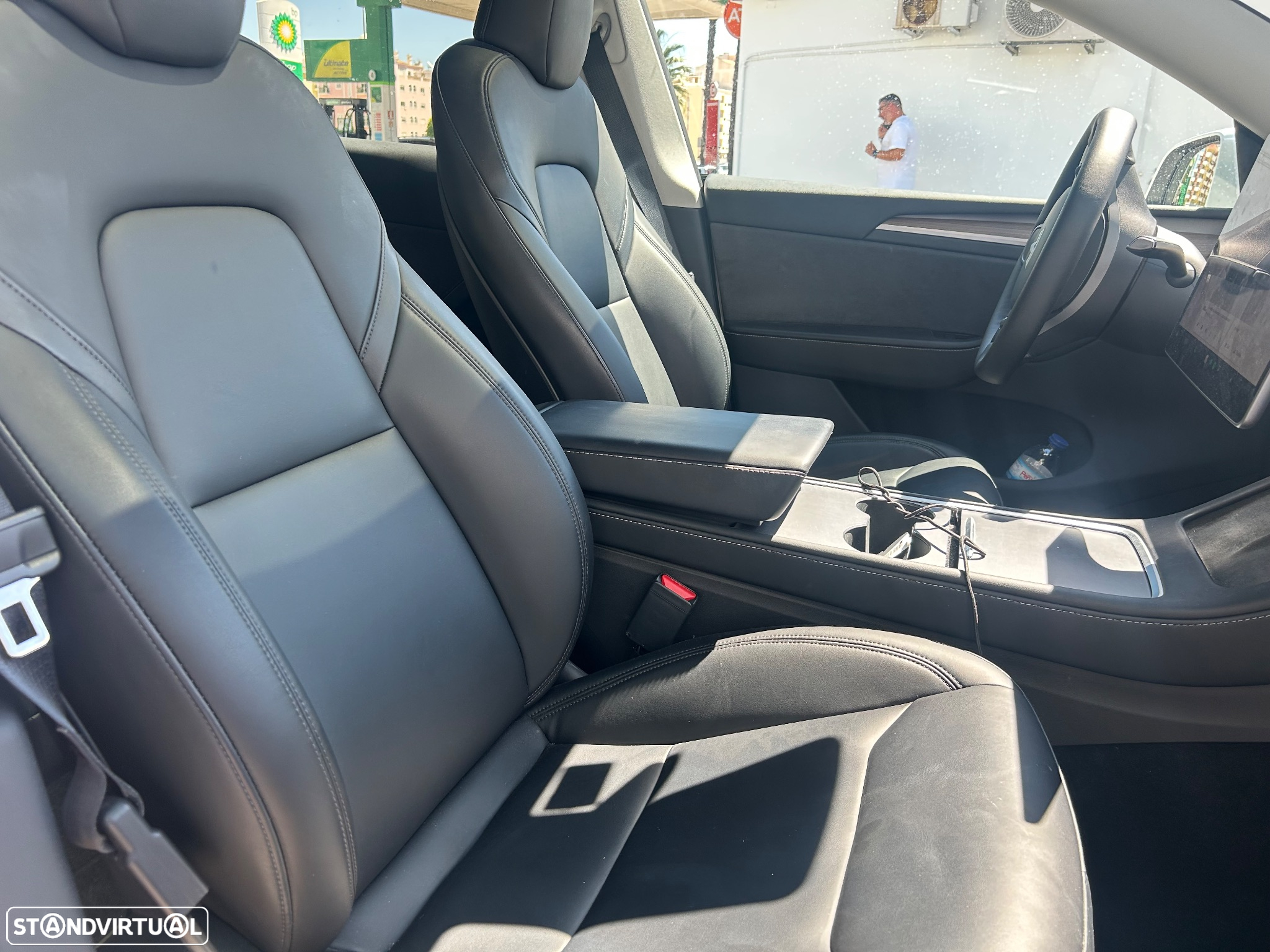 Tesla Model Y RWD - 9
